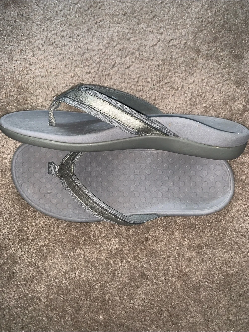 Vionic Gray Women's Thong Sandals Sz 9 Flip-Flops Summer Coastal Beach Shoe EUC - Picture 5 of 6